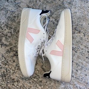 Veja Sneakers